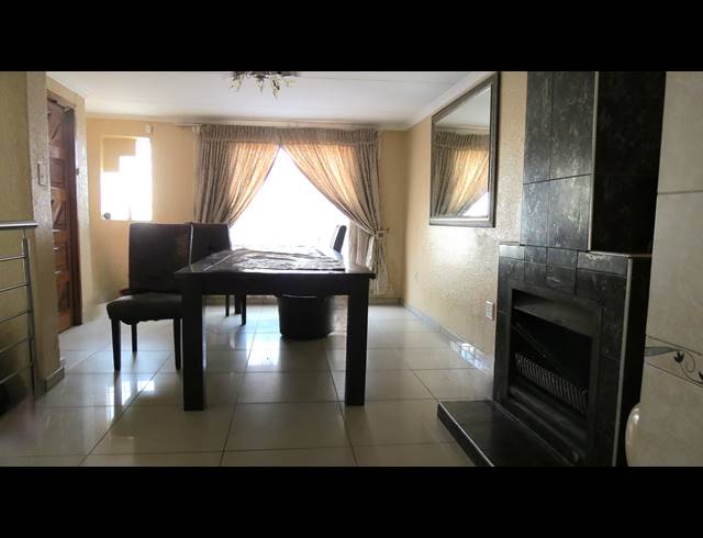 3 BEDROOM FREEHOLD FOR SALE IN KAGISO